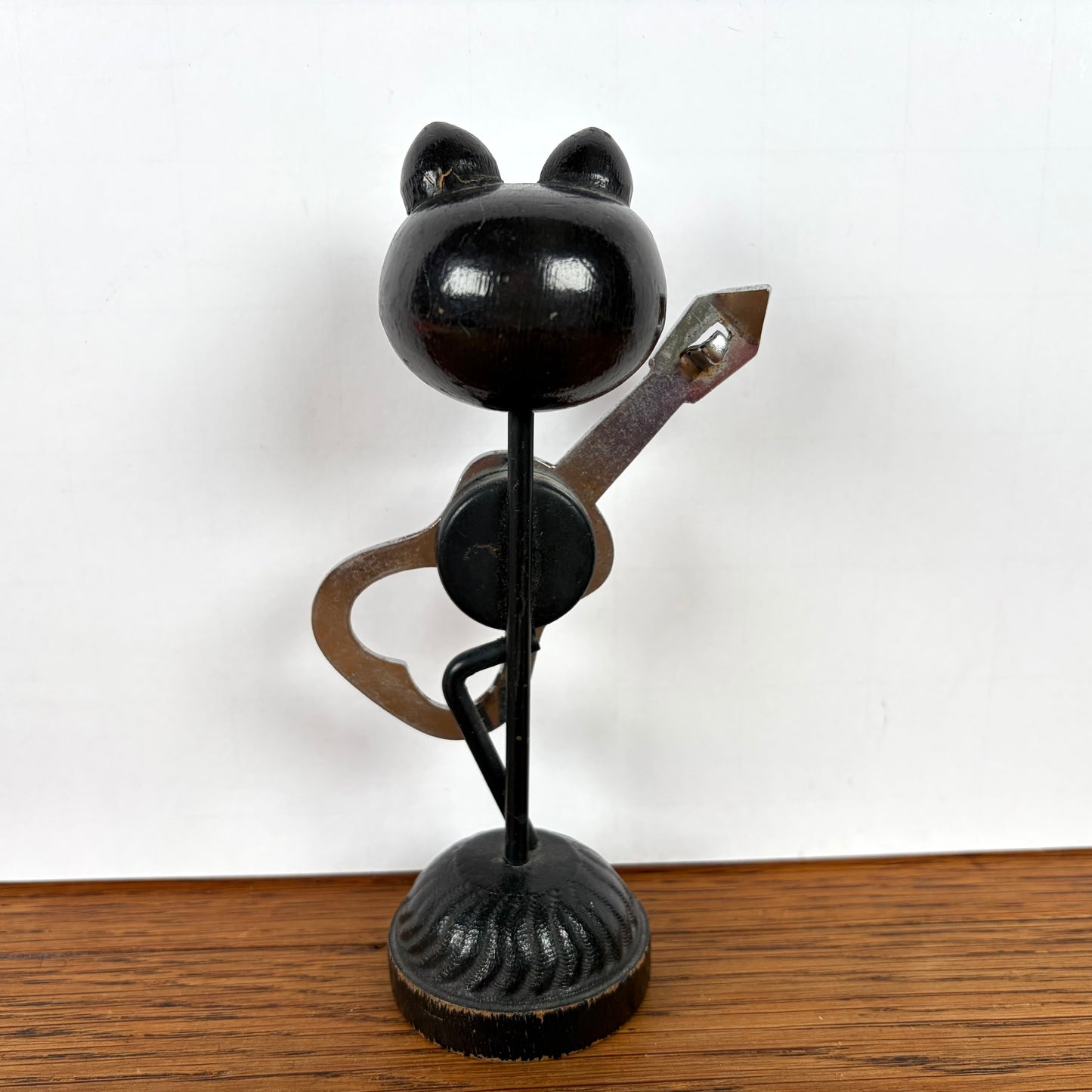 Vintage kat met gitaar flesopener