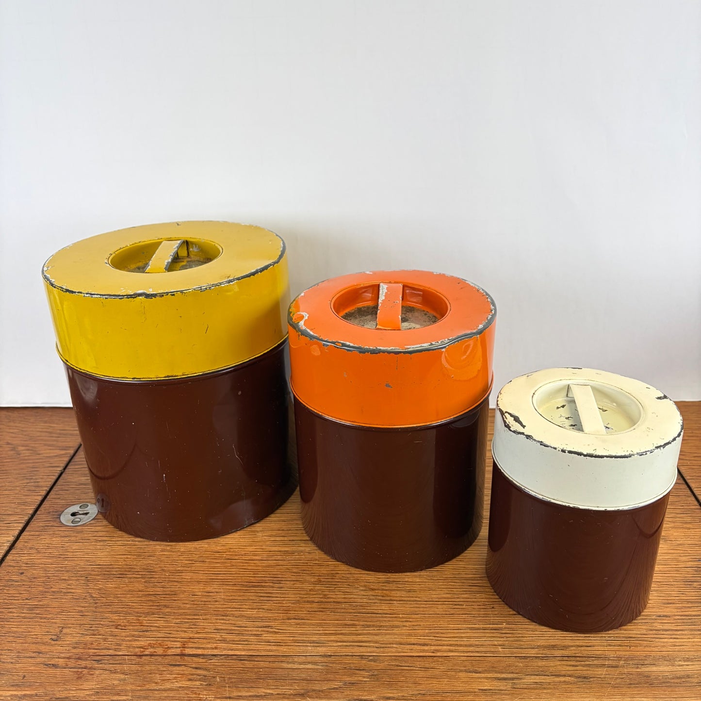 Vintage set van 3 blikken bruin geel oranje wit jaren 70