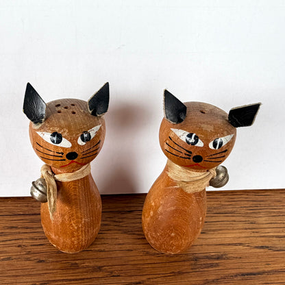Vintage houten peper-en zoutstel katten