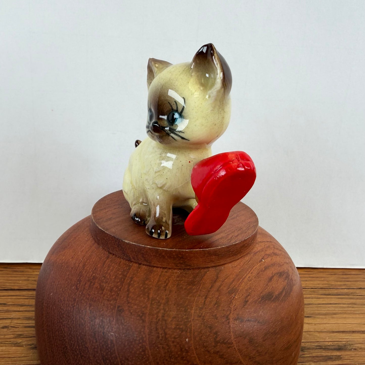 Vintage vaga katje met pantoffel