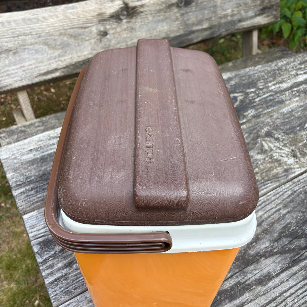 Vintage oranje curver koelbox