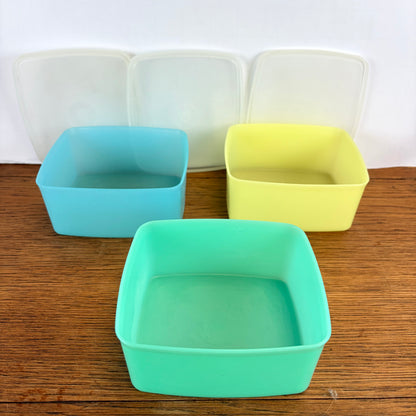 Vintage Tupperware bakjes pastel geel, groen en blauw