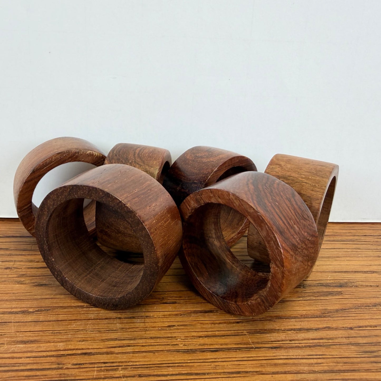 Vintage houten servetringen