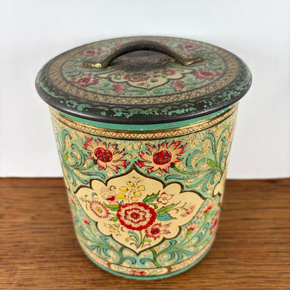Vintage bloemen blik met relief