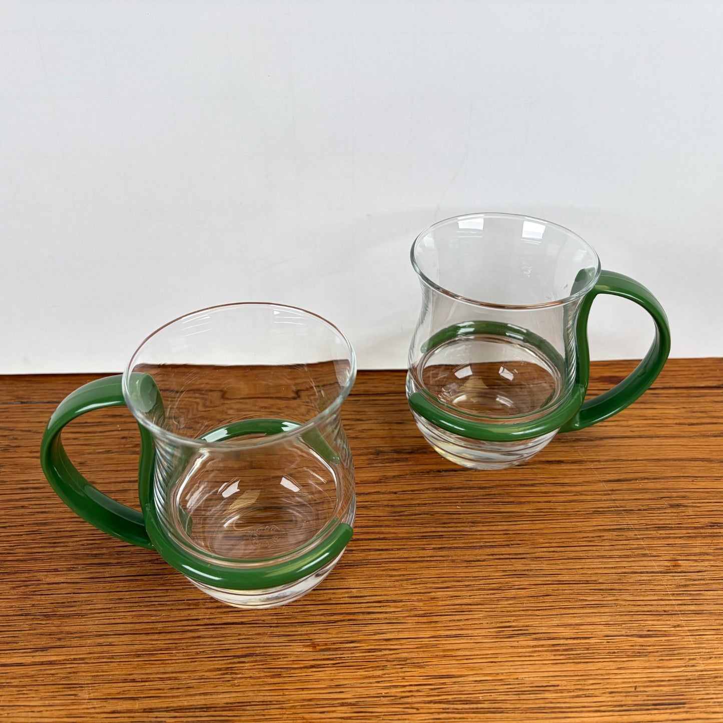Vintage theeglazen groene houder