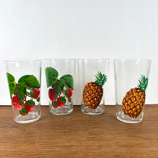 Vintage glazen met fruitmotief