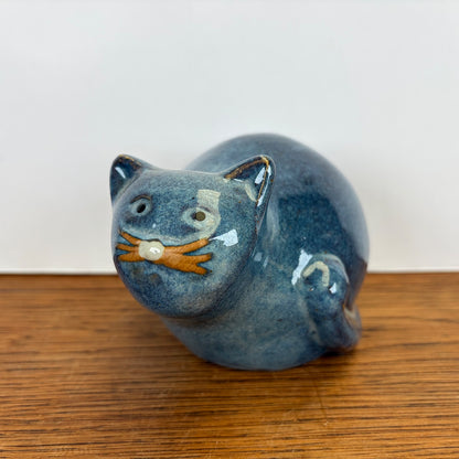 Vintage blauw geglazuurde keramieken kat