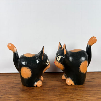 Set 2 houten katten