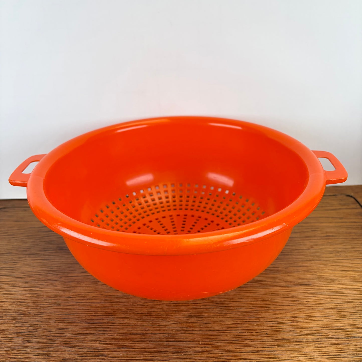 Vintage oranje vergiet