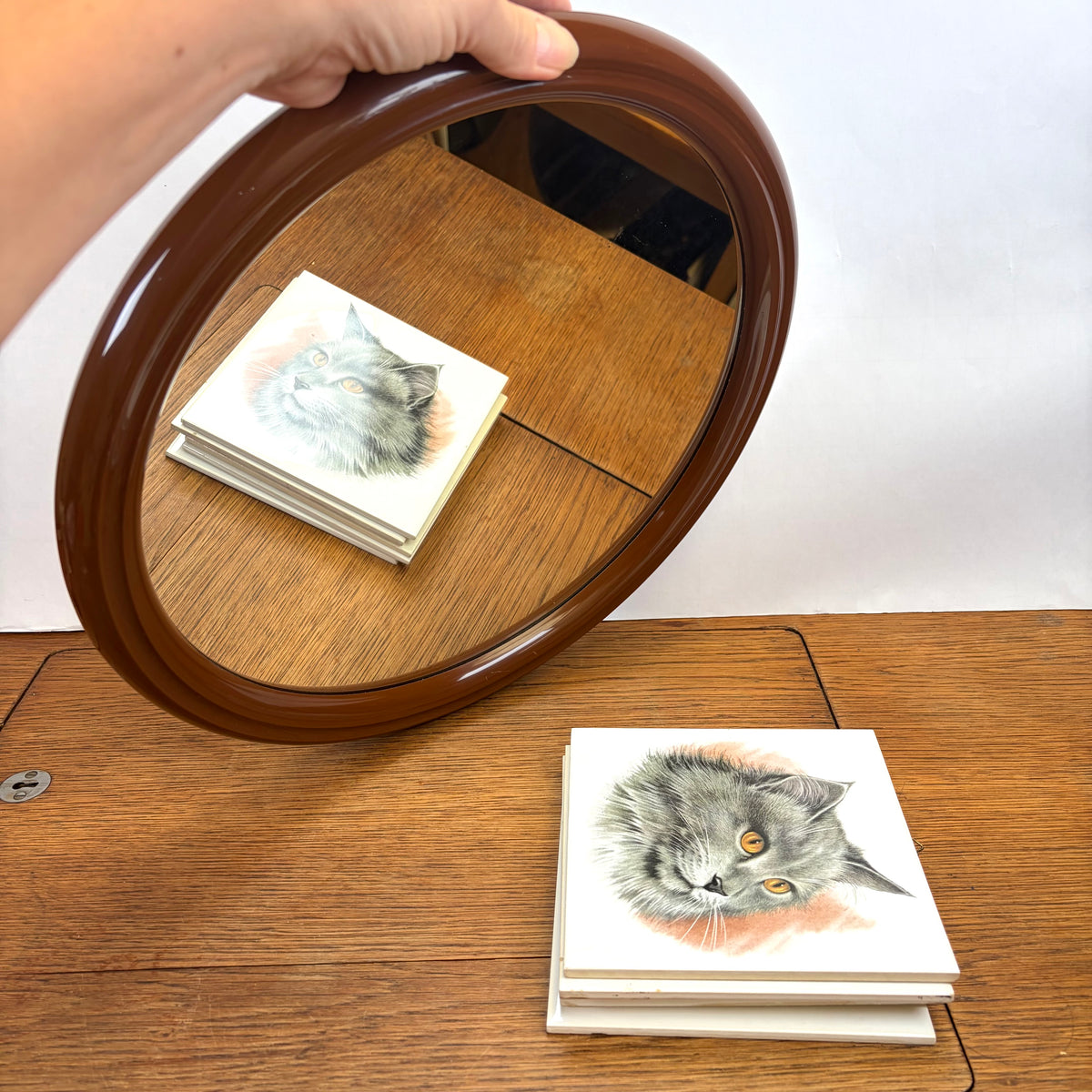 Vintage ronde spiegel bruin kunststof