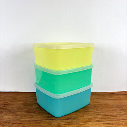 Vintage Tupperware bakjes pastel geel, groen en blauw