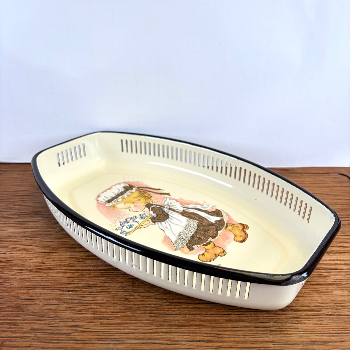 Vintage Sarah Kay emaille schaal
