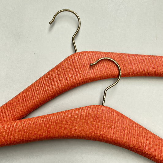 Vintage kledinghangers oranje
