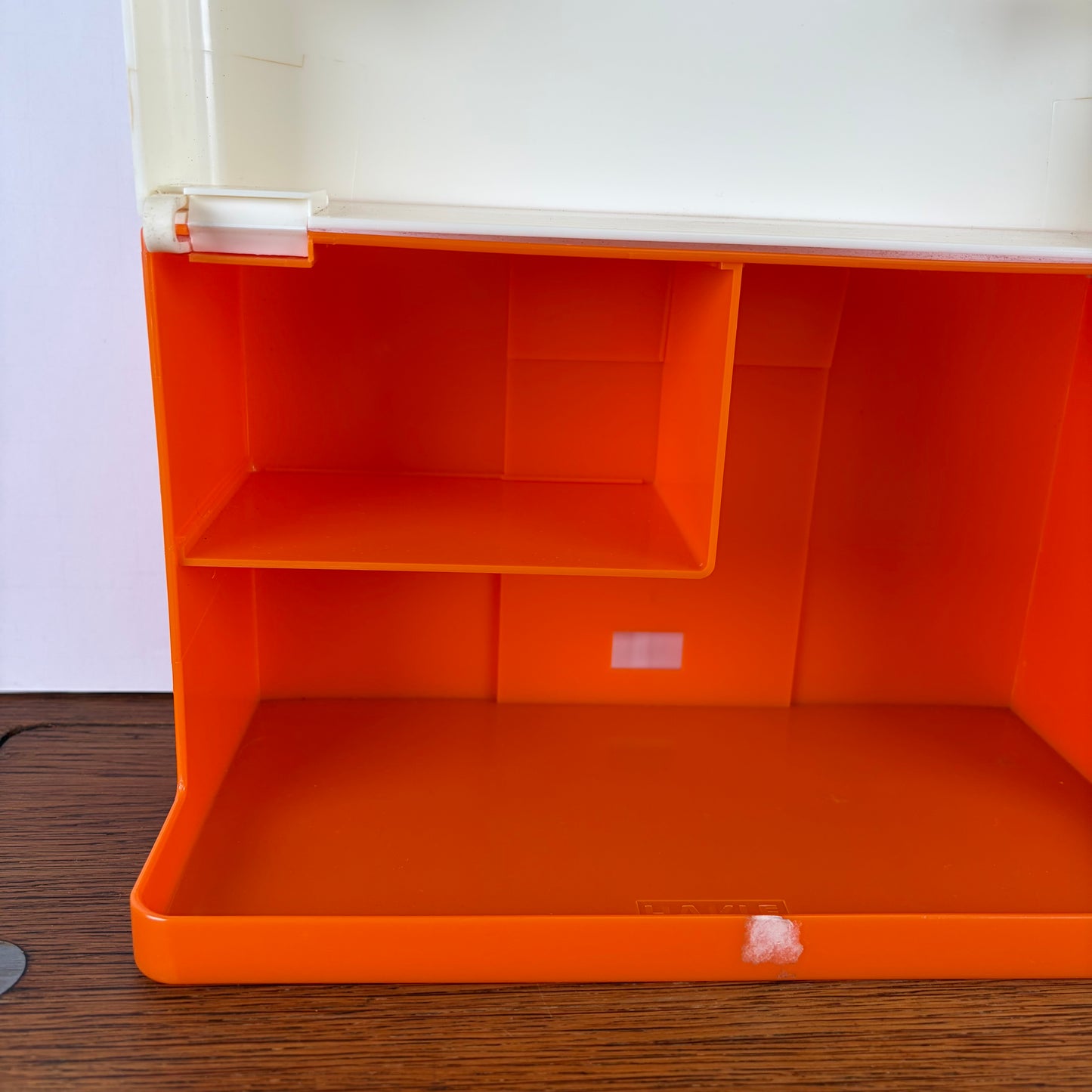 Vintage oranje cosmetica kastje