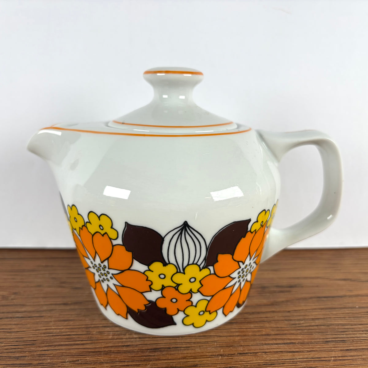 Vintage theepotje bloemen