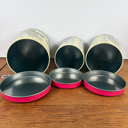 Voorraad bussen katten piano