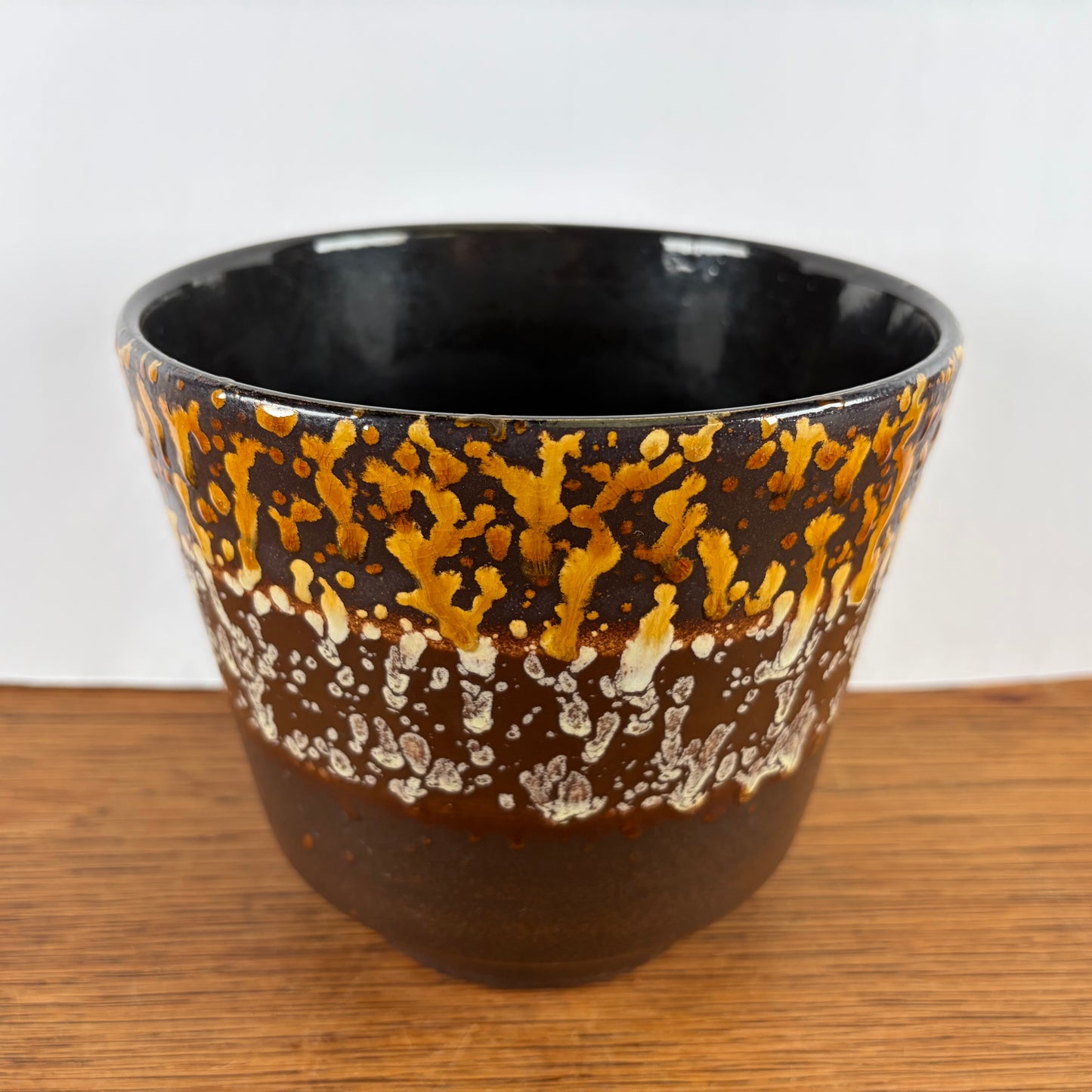 Vintage bloempot bruin