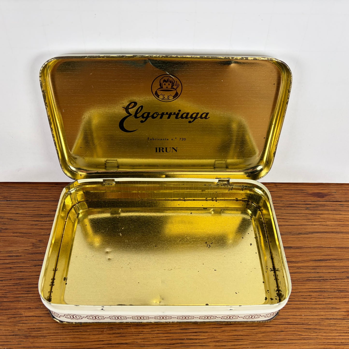 Vintage blikje roodkapje