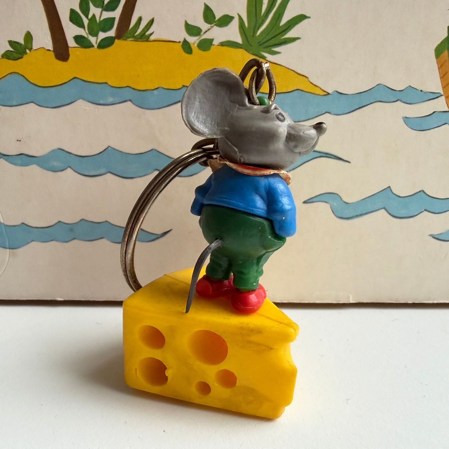 Vintage sleutelhanger muis op kaas