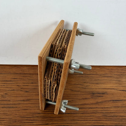 Kleine vintage bloemenpers