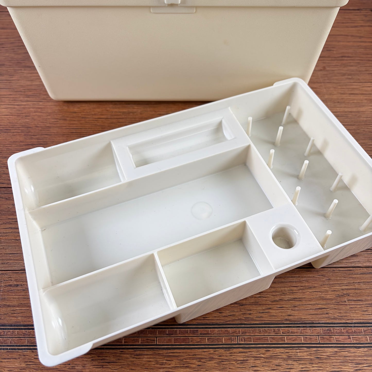 Kleine vintage naaibox curver