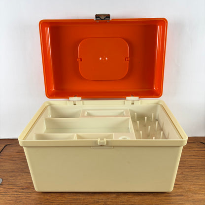 Kleine vintage naaibox curver