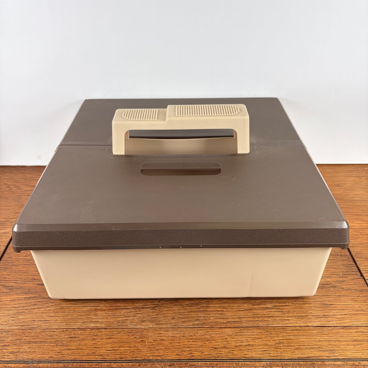 Vintage kunststof opbergbak