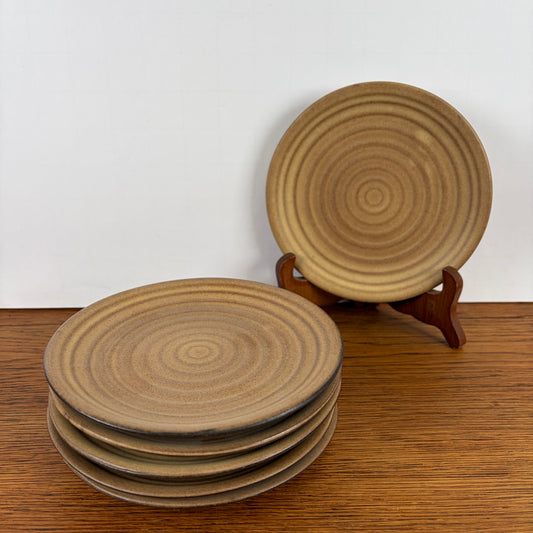 Vintage bruine gebaksbordjes