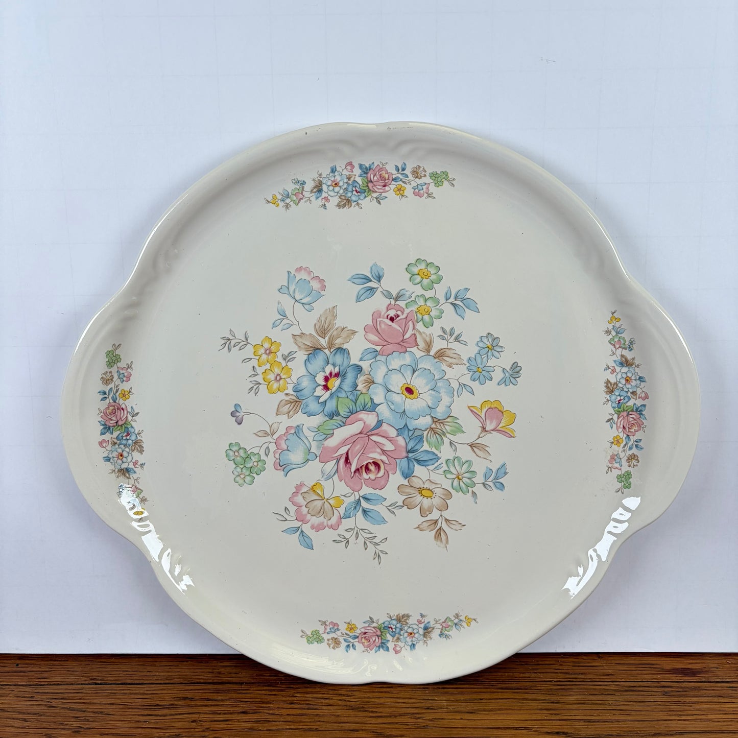 Serveer bord bloemen