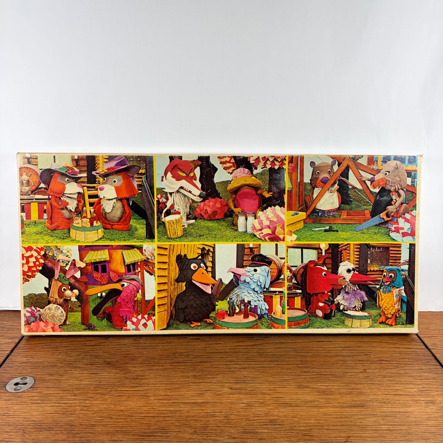 Vintage puzzel fabeltjeskrant