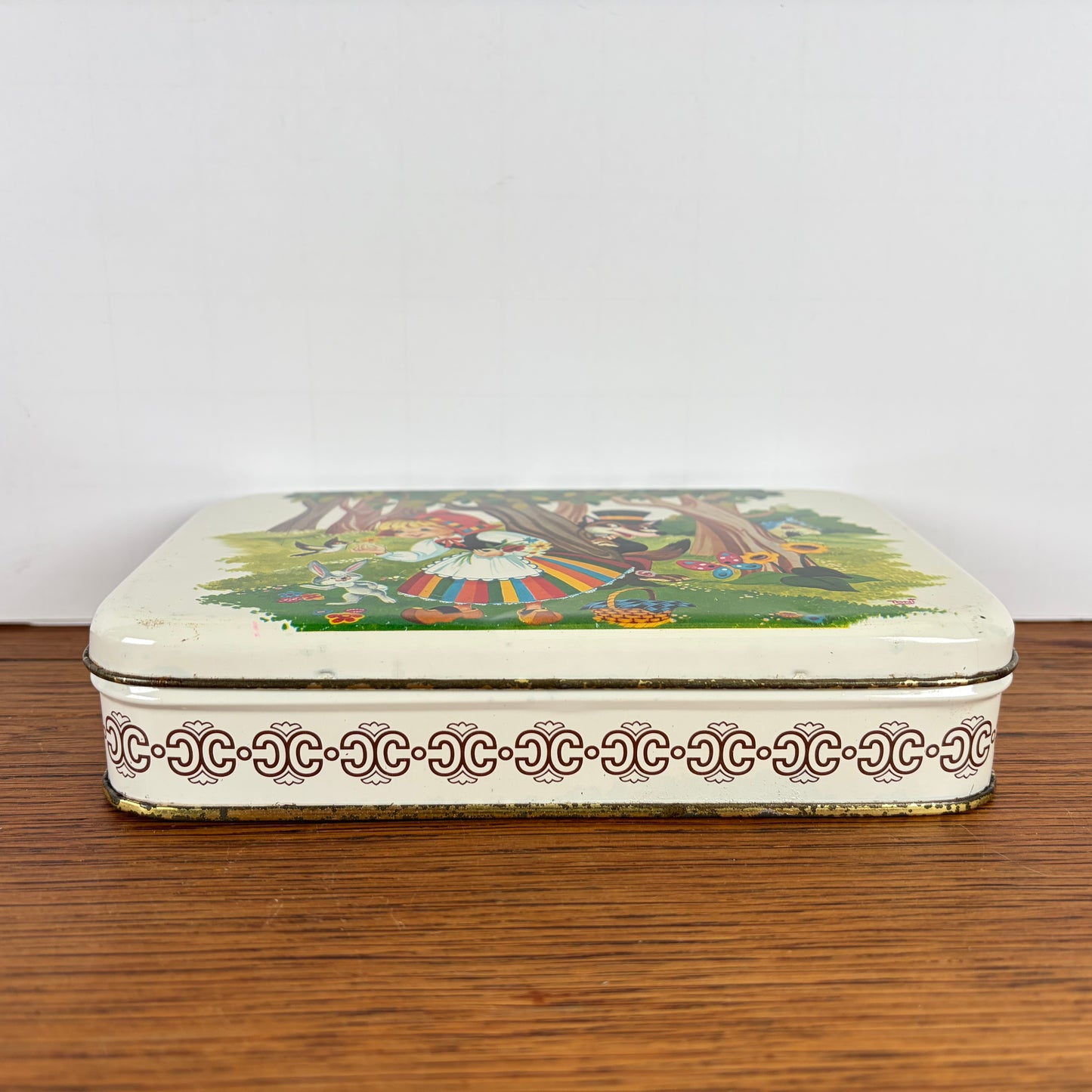 Vintage blikje roodkapje