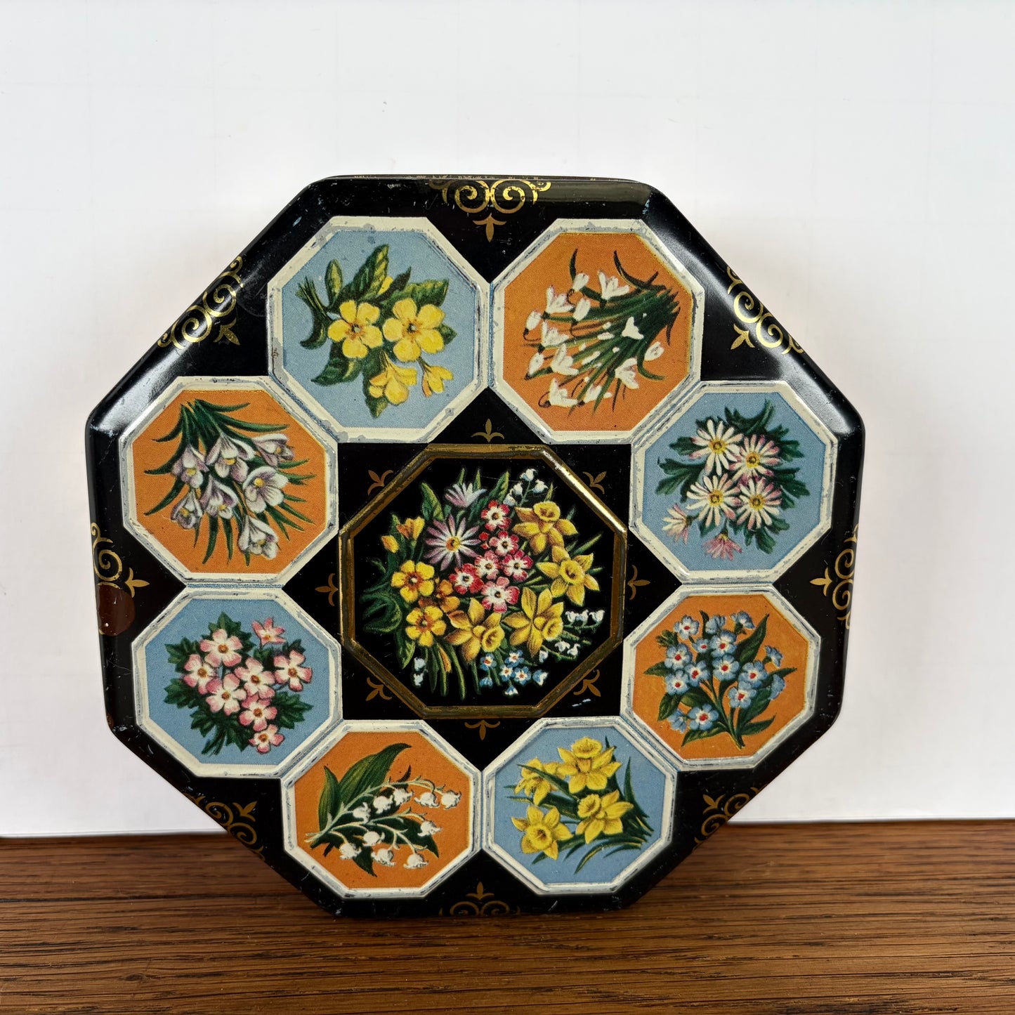 Vintage 8 hoekig blikje bloemen