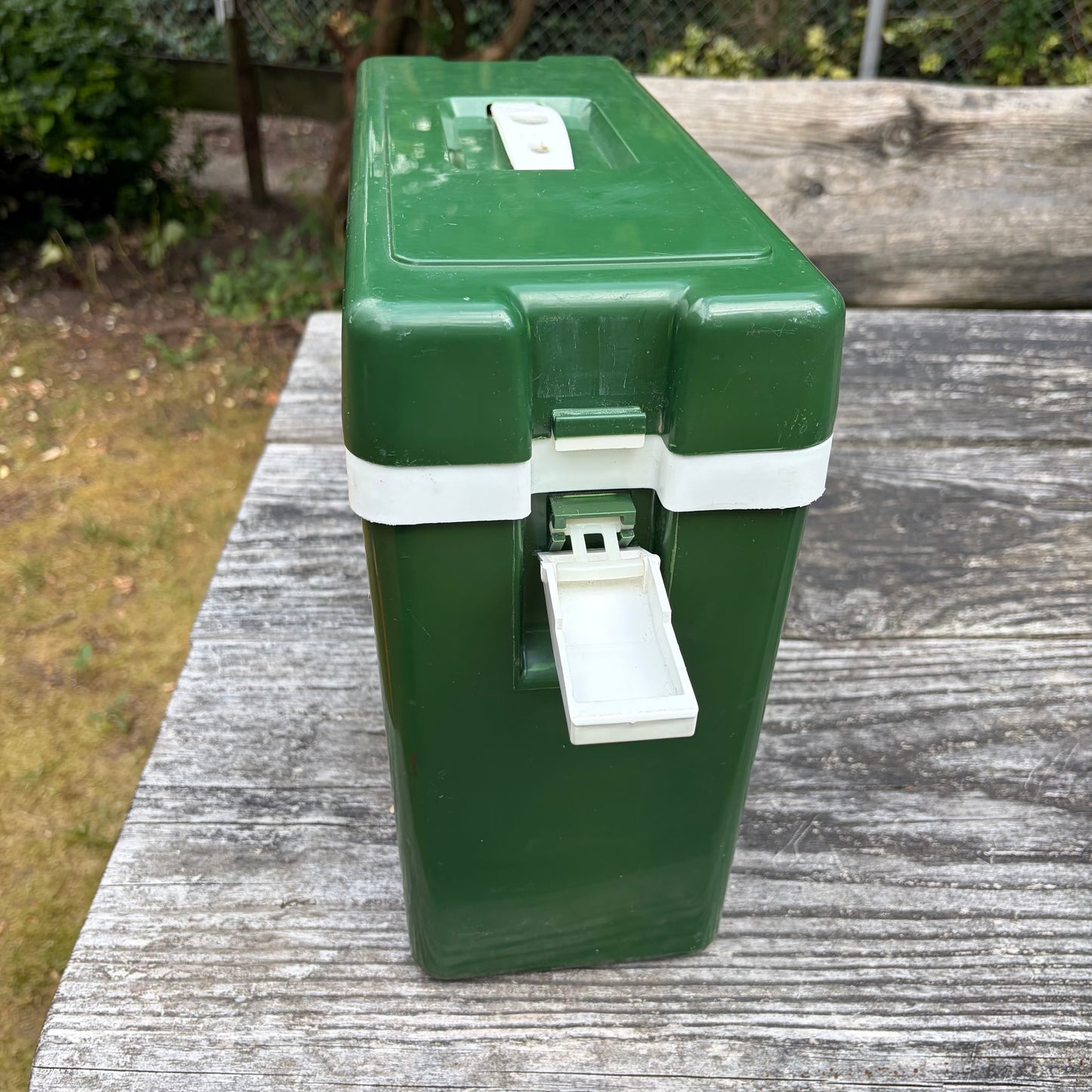 Vintage auto koelbox groen