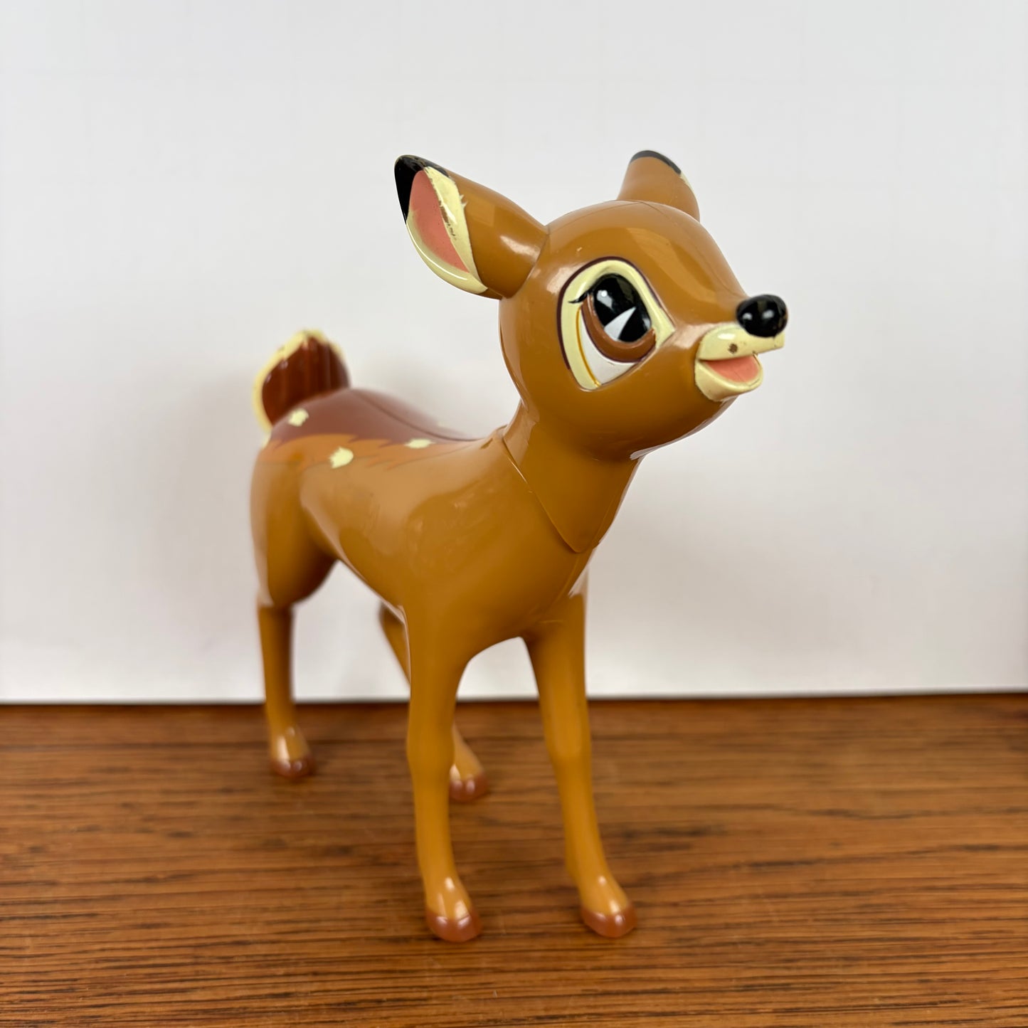 Kunststof Bambi beeldje