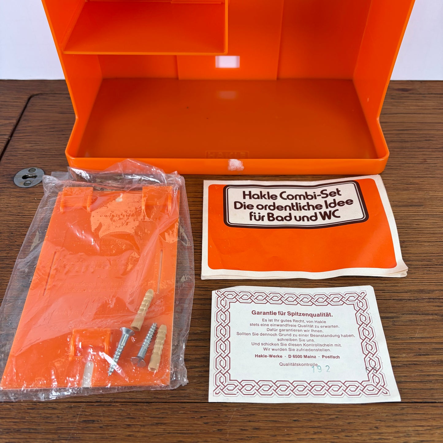 Vintage oranje cosmetica kastje