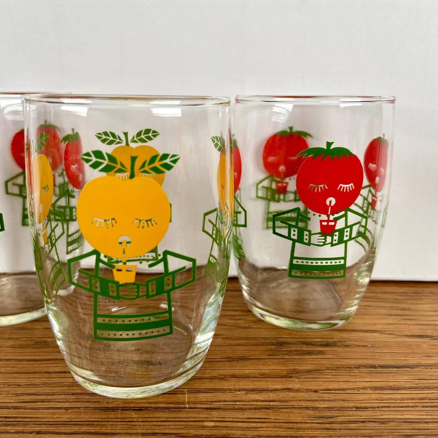 3 vintage glaasjes rood geel