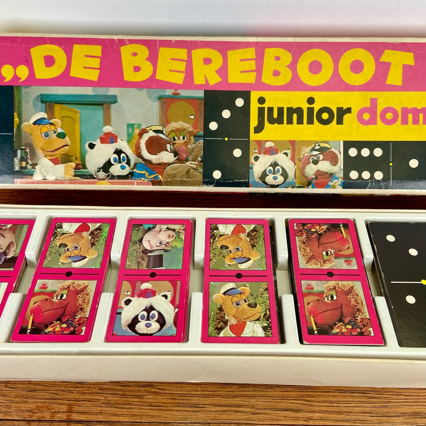 Vintage domino Bereboot