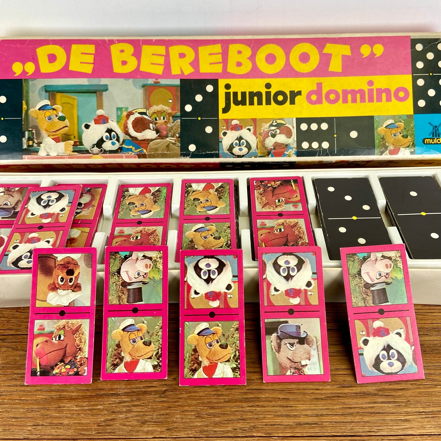 Vintage domino Bereboot