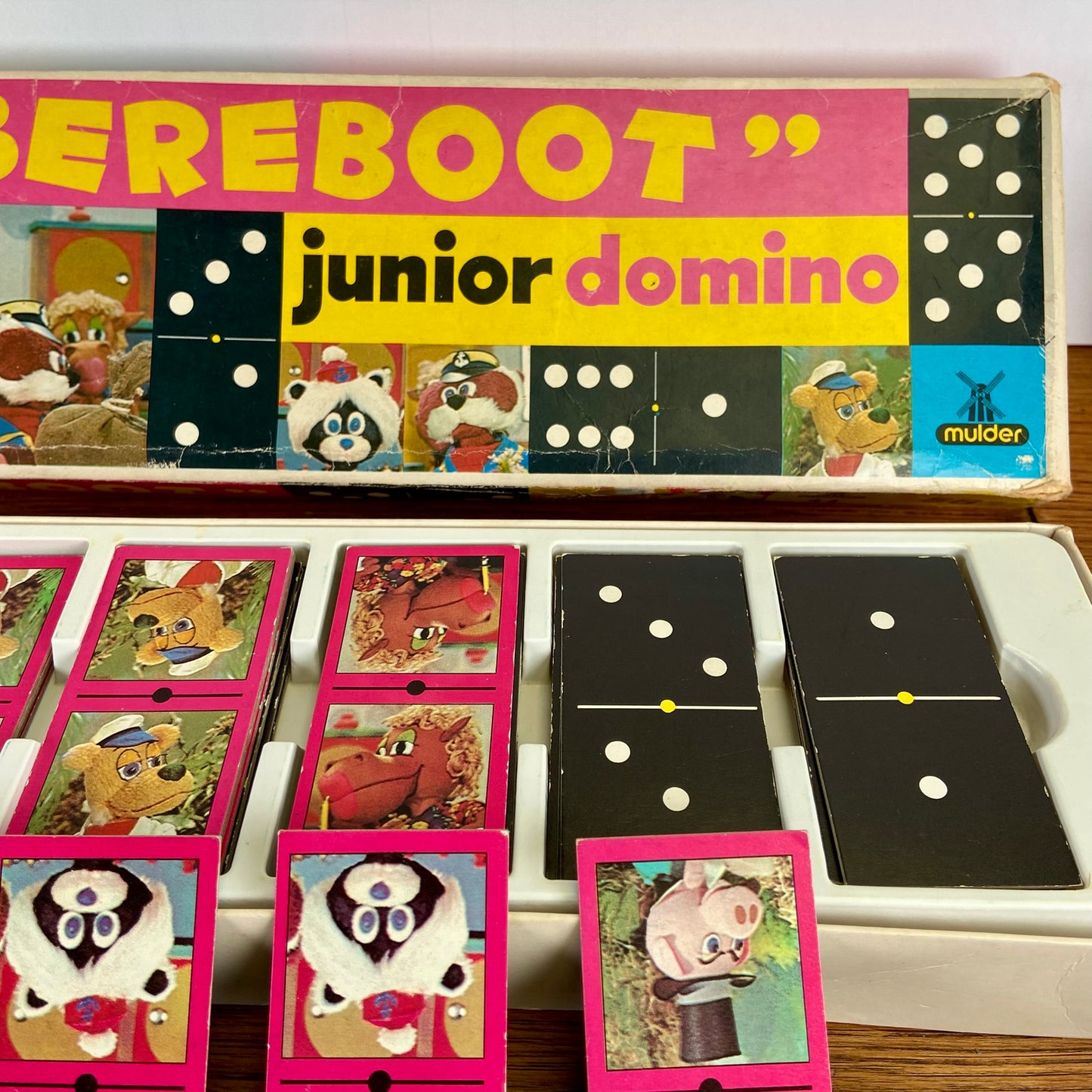 Vintage domino Bereboot