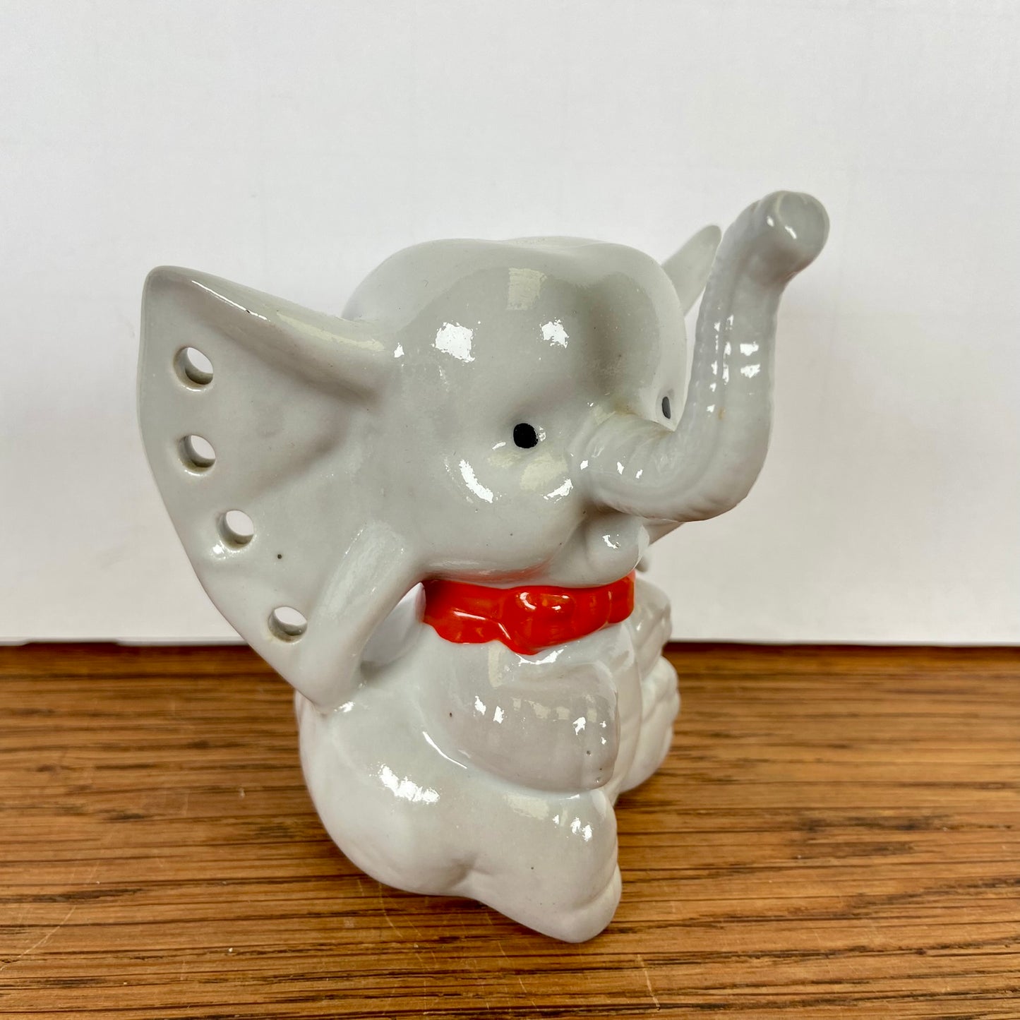 Vintage oorbellen houder olifant