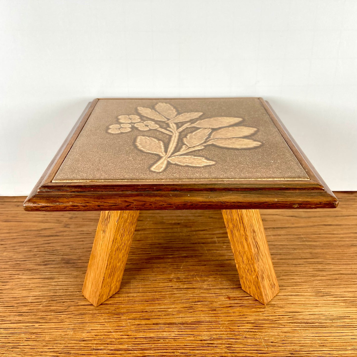 Vintage houten planten tafeltje