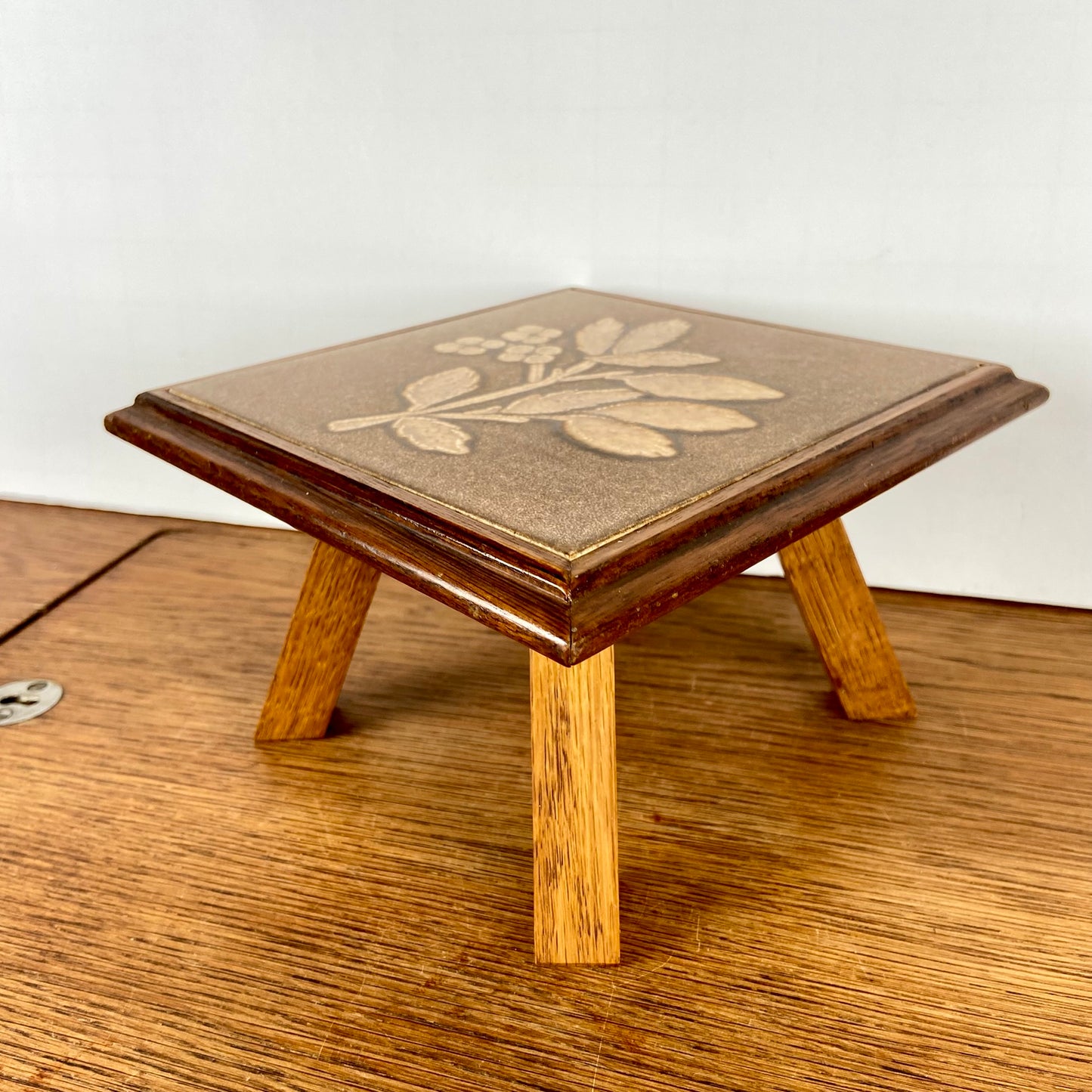 Vintage houten planten tafeltje