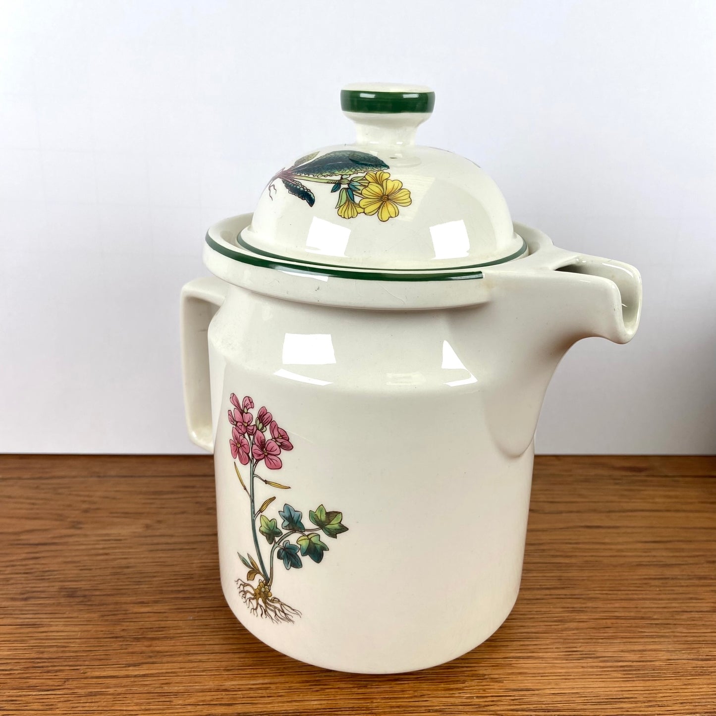 Wedgwood theepot Florabunda