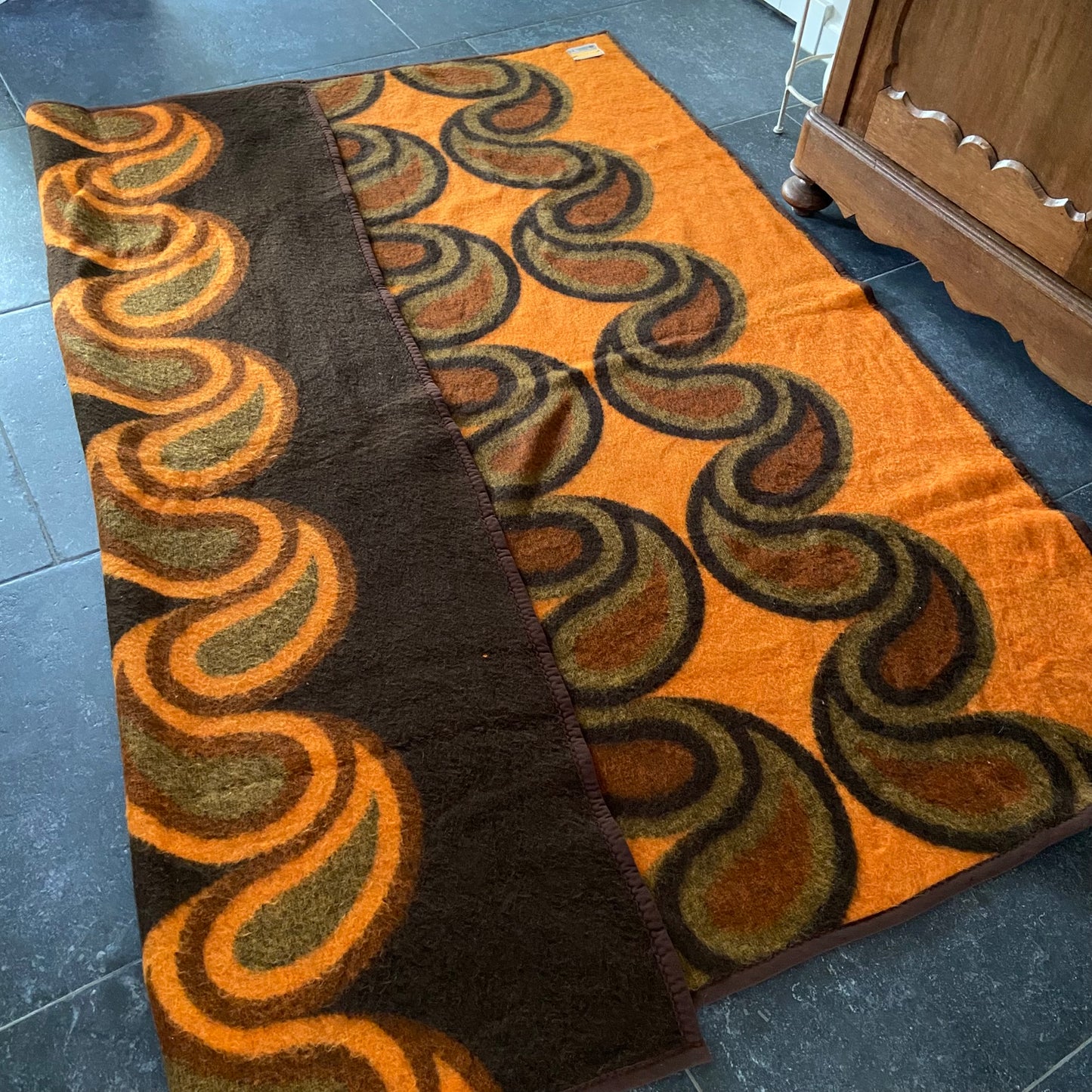 Vintage wollen deken oranje bruin