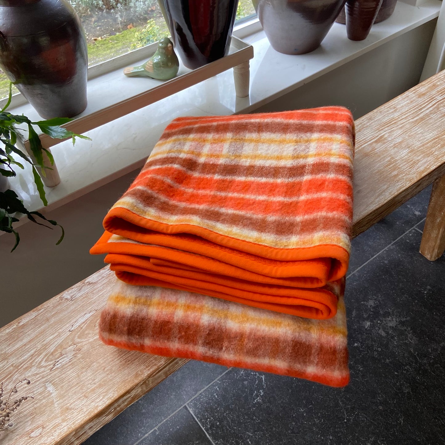 Vintage wollen deken oranje ruit