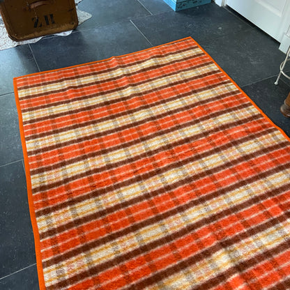 Vintage wollen deken oranje ruit