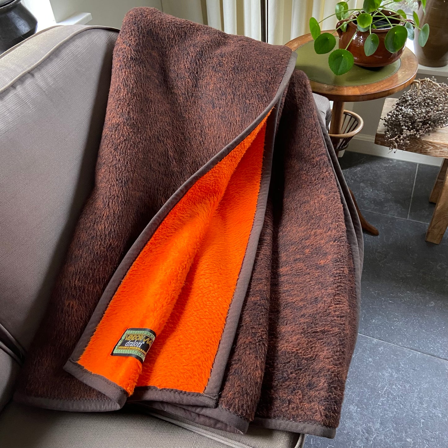 Vintage bruin oranje deken Dralon
