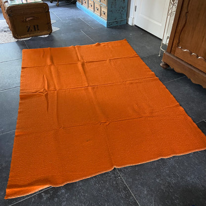 Vintage wollen oranje deken
