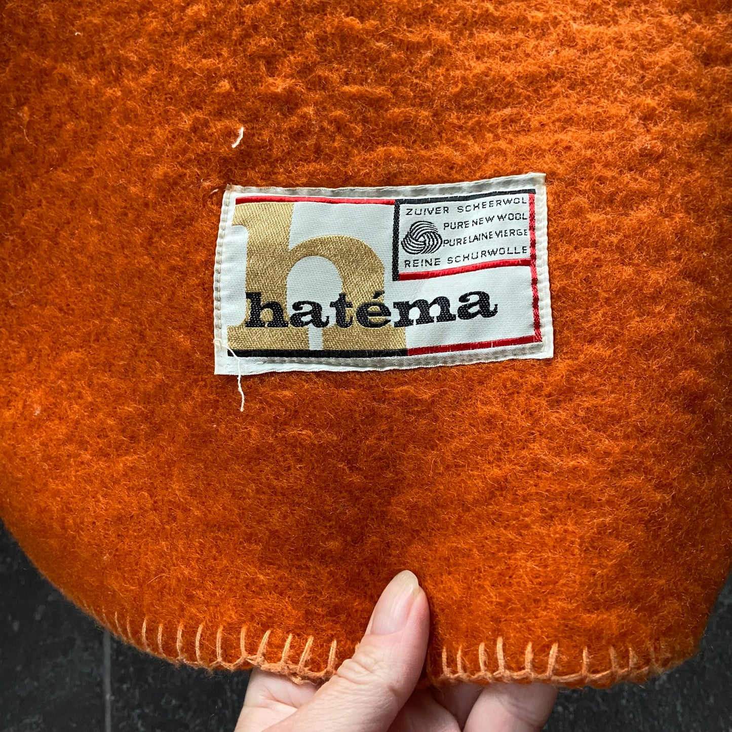 Vintage wollen oranje deken