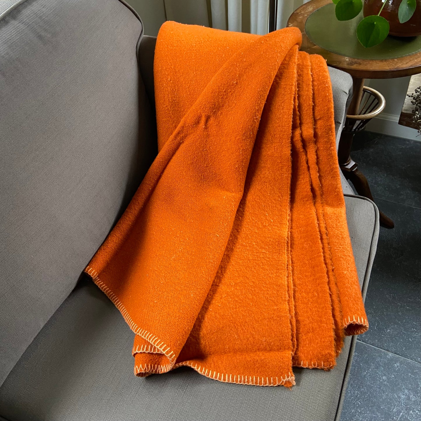 Vintage wollen oranje deken
